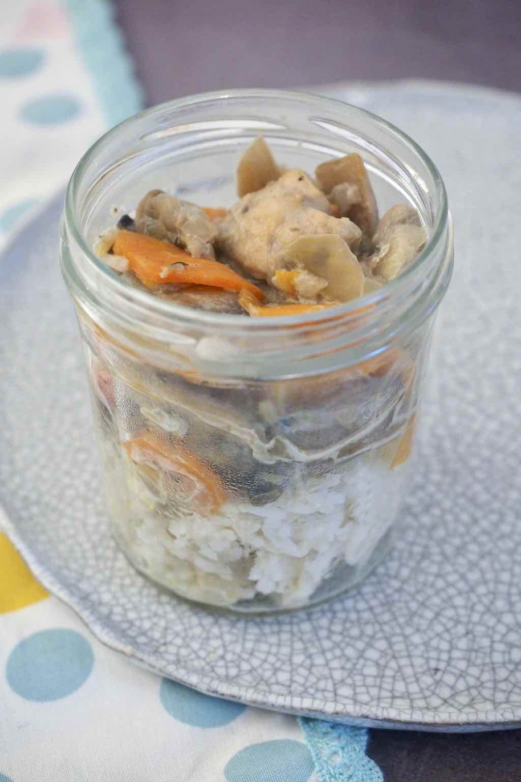 Cassolette de riz, lapin, carottes et champignons
