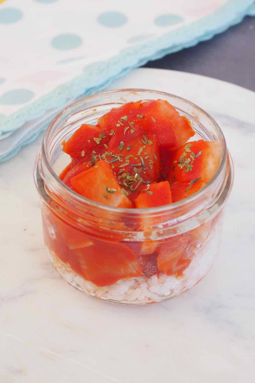 Navets et riz à la sauce tomate