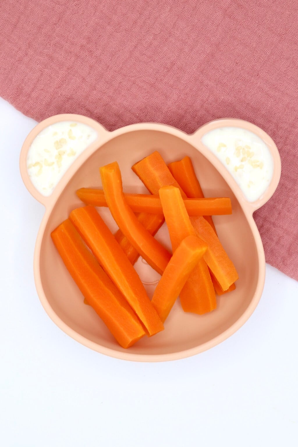 Bâtonnets de carotte sauce au sésame blanc et citron