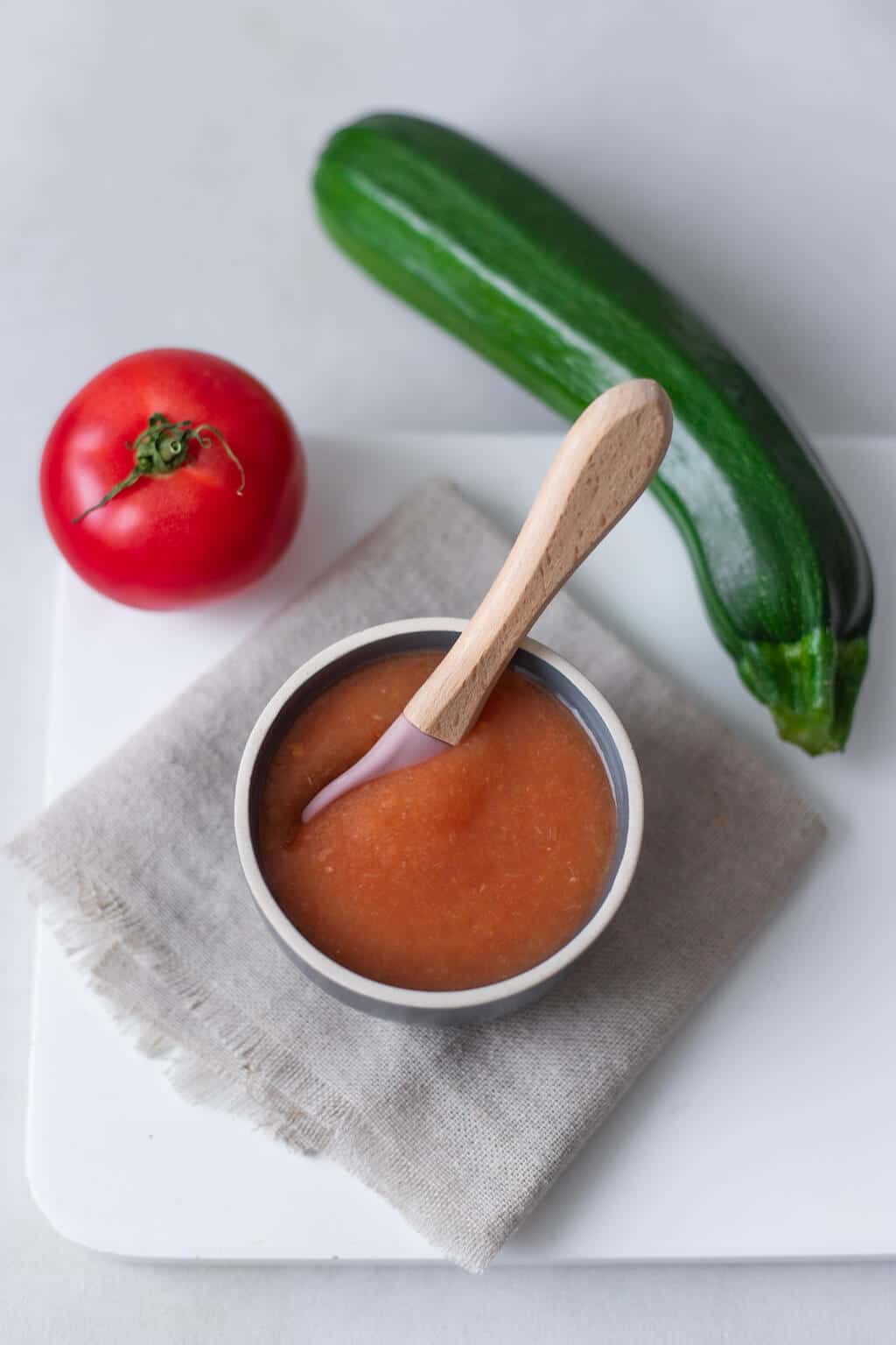 Soupe de courgettes à la tomate