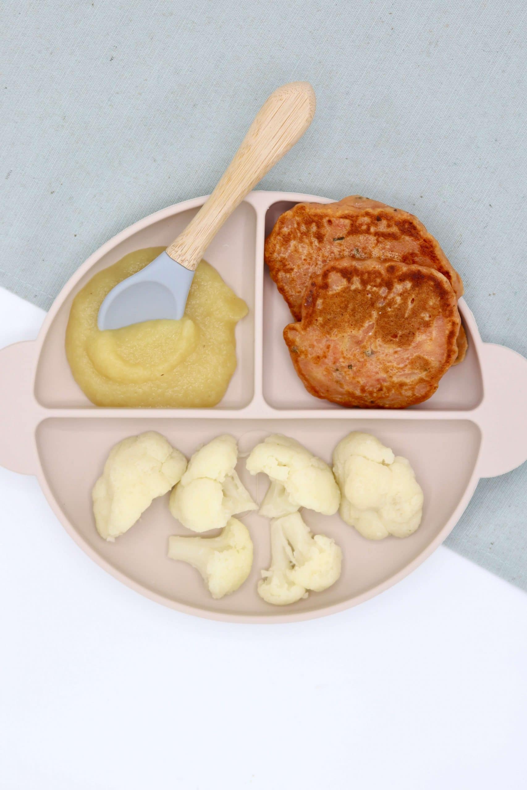 Pancakes pommes de terre tomates jambon et fleurettes de chou-fleur