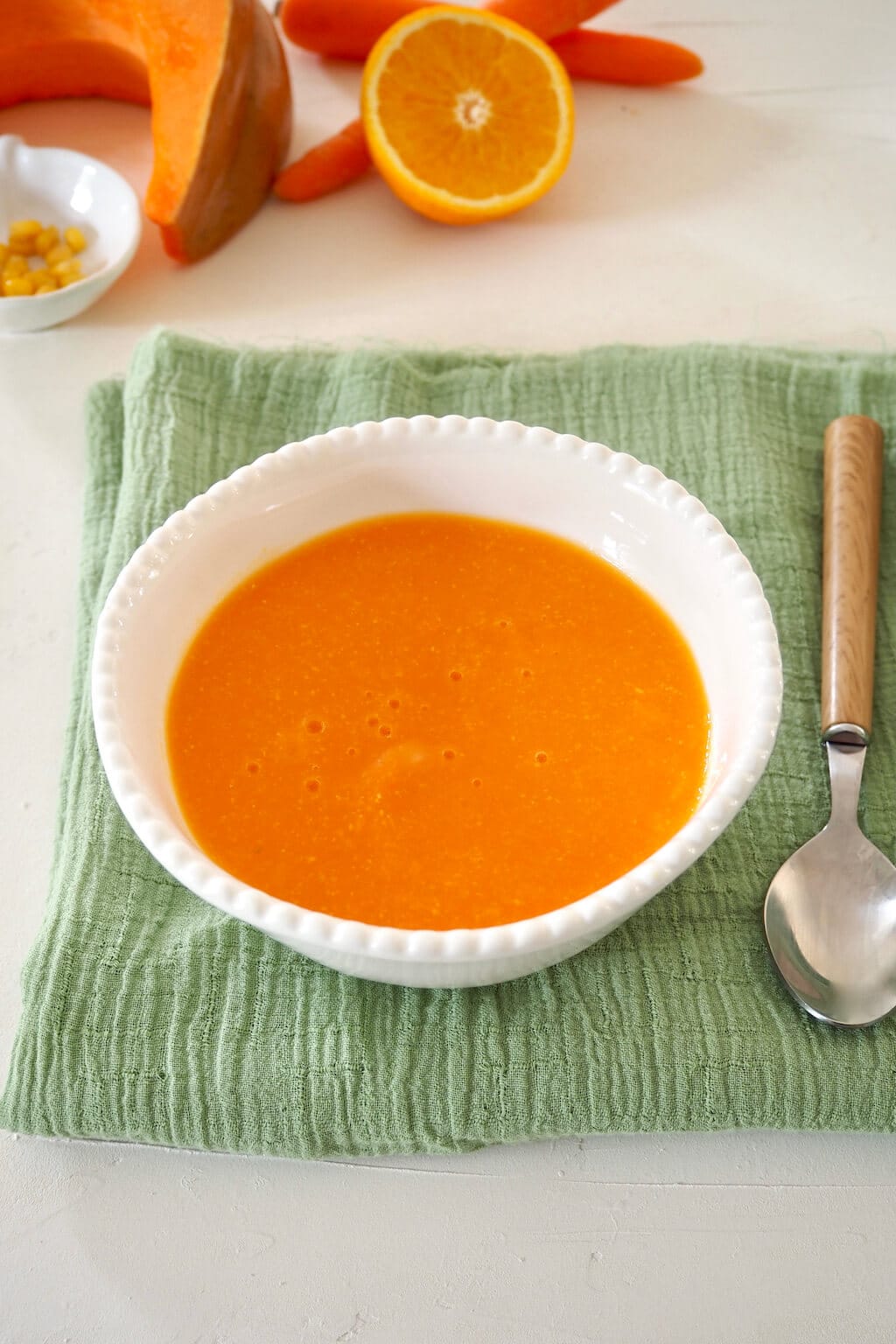Soupe au potiron, maïs, carotte et orange