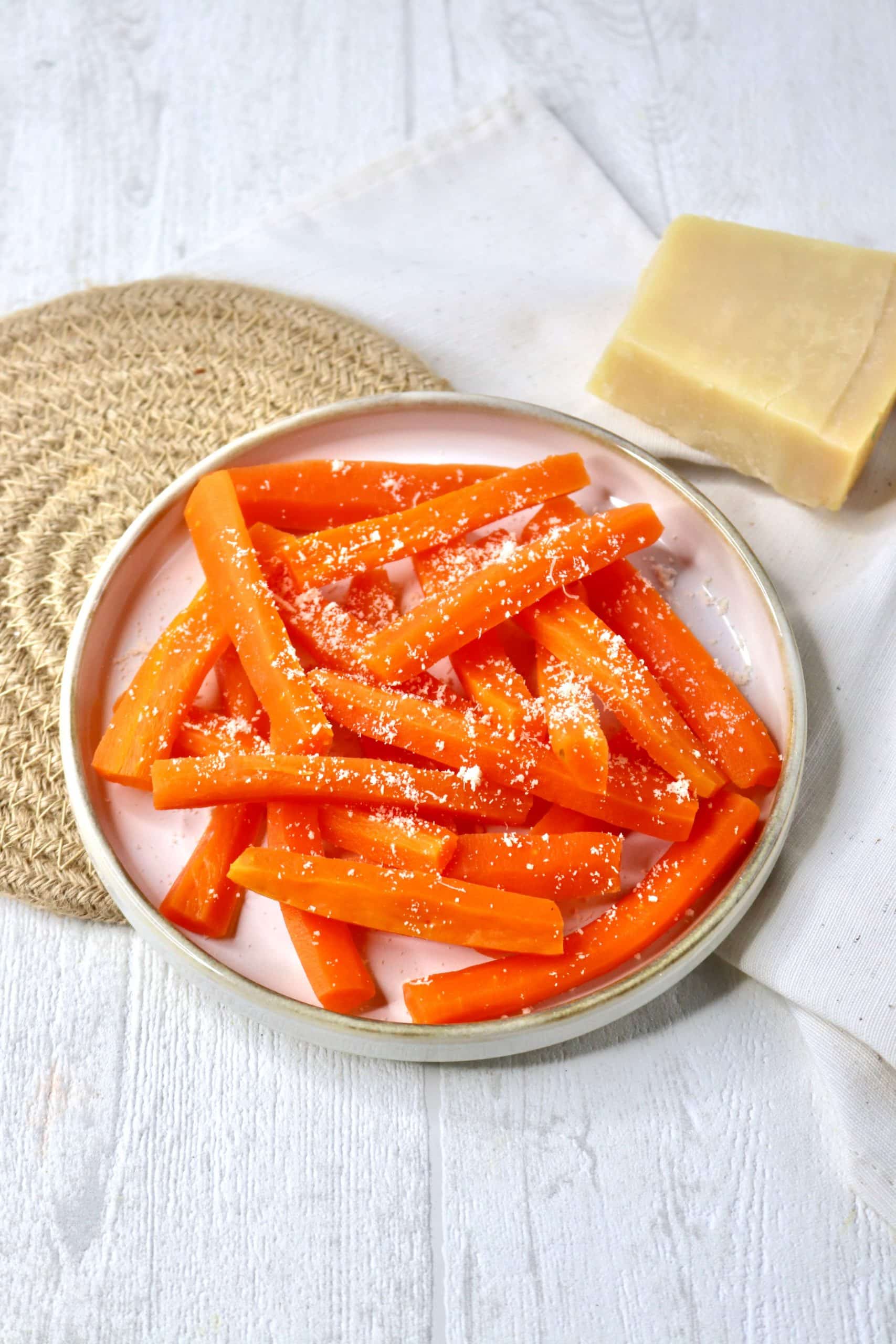 Bâtonnets de carotte au parmesan