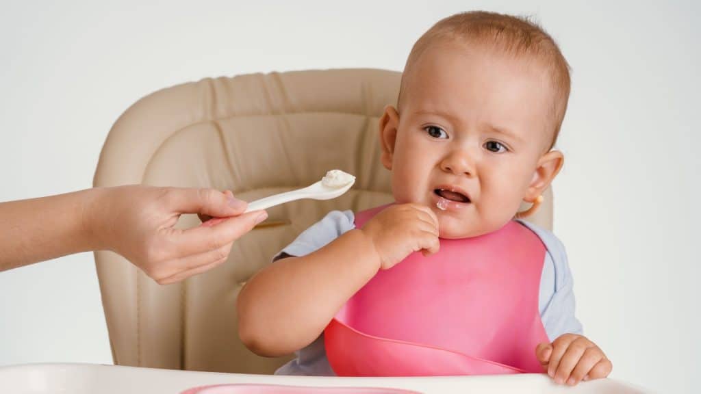 Signes et symptômes des troubles de l'oralité alimentaire chez le bébé