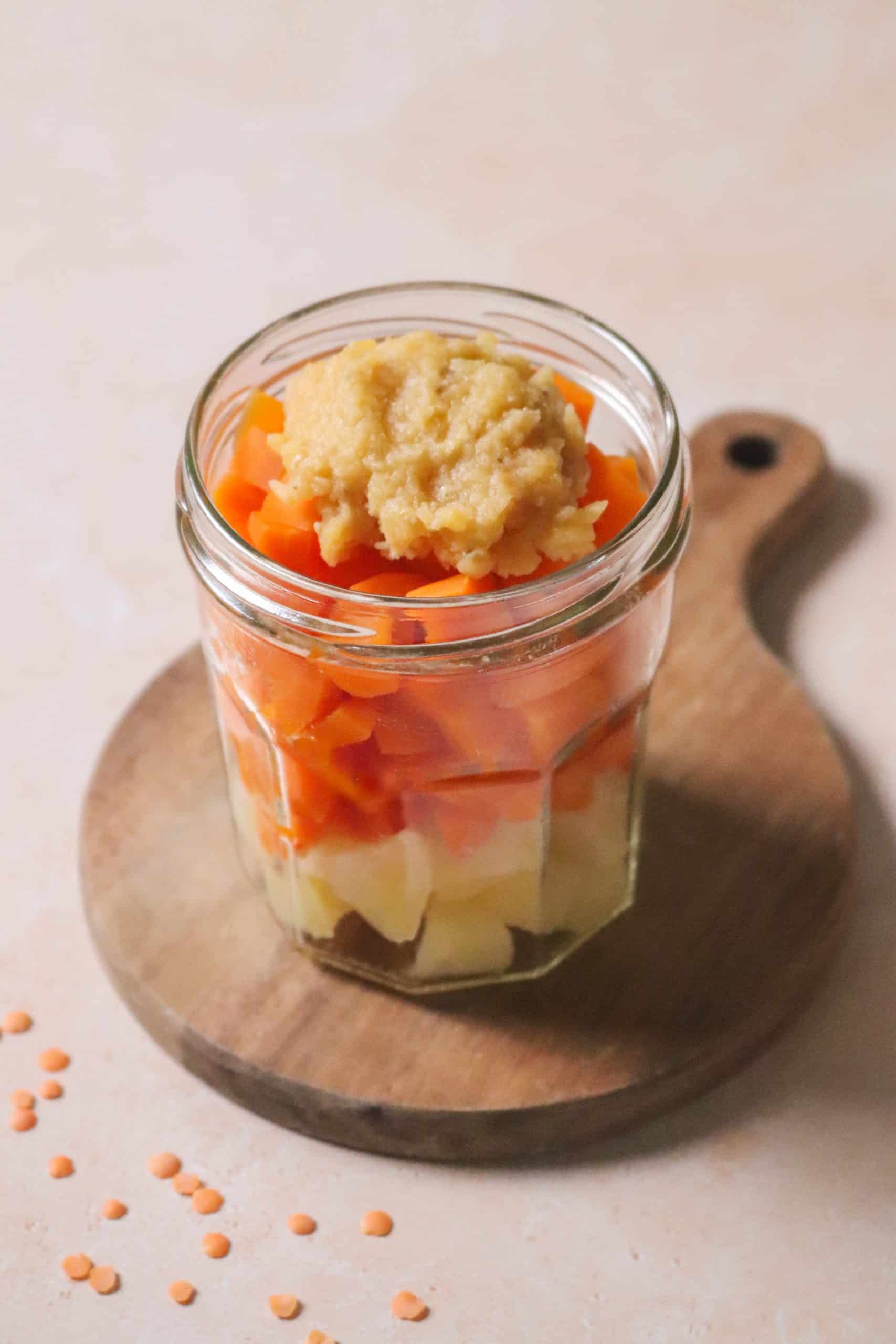 Carottes et pommes de terre vapeur, purée de lentilles corail