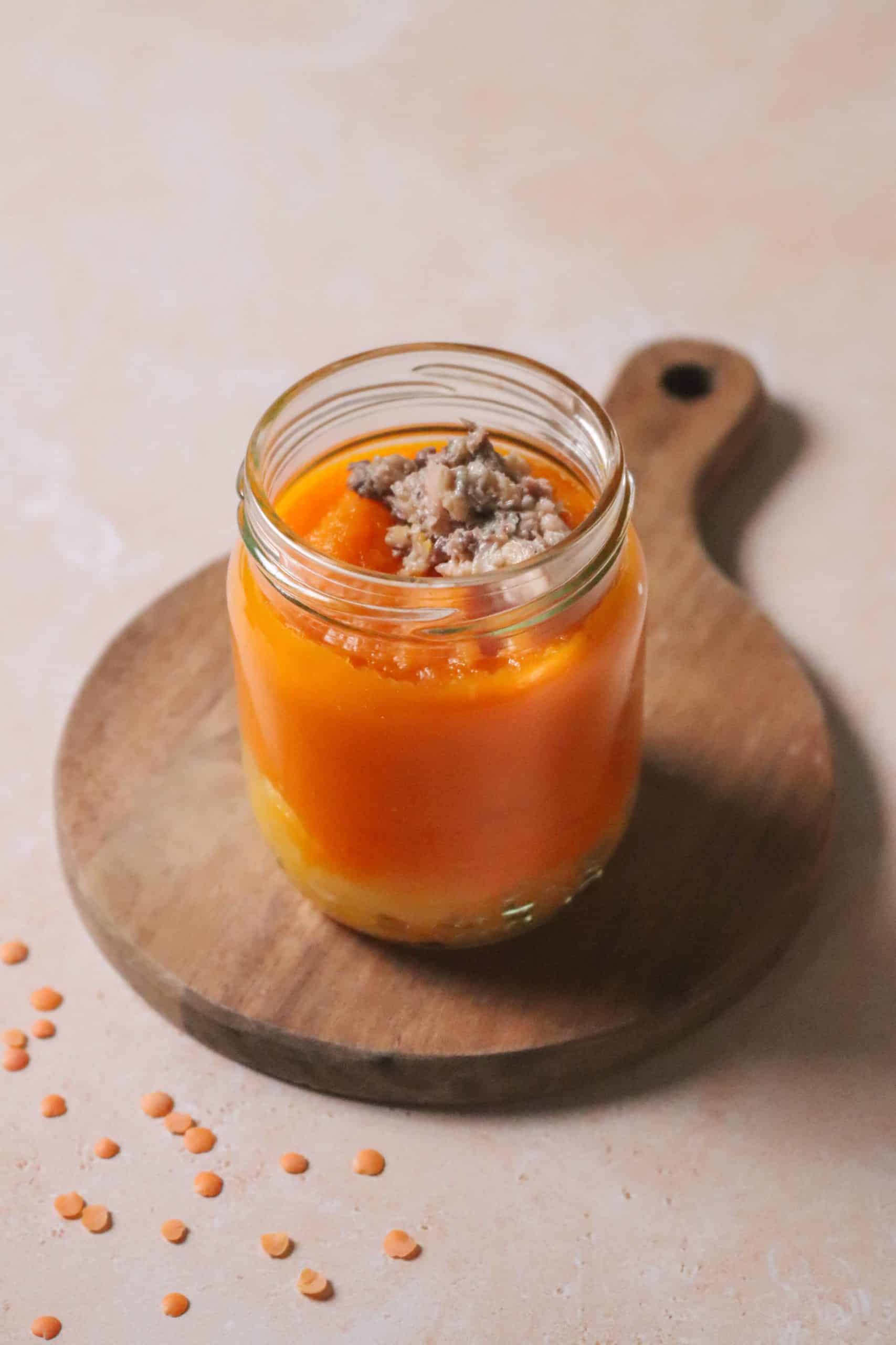 Écrasé de pommes de terre, purée de carottes aux lentilles corail et sardines