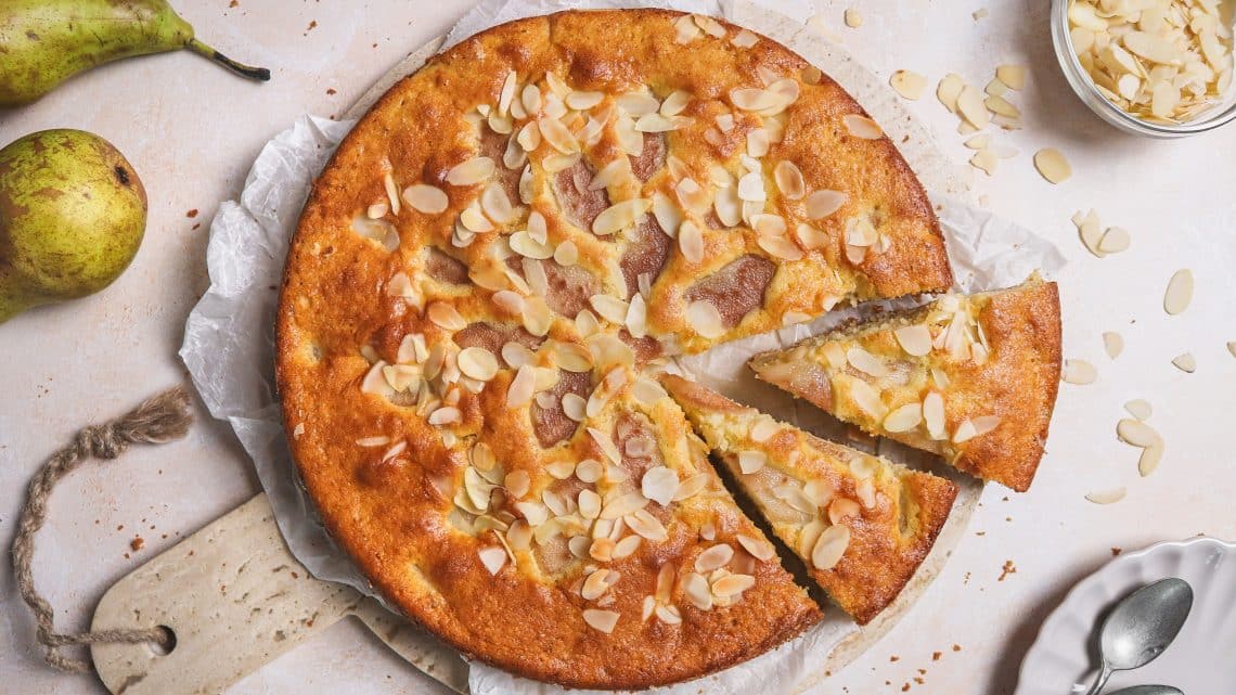 Gâteau moelleux poires amandes - H