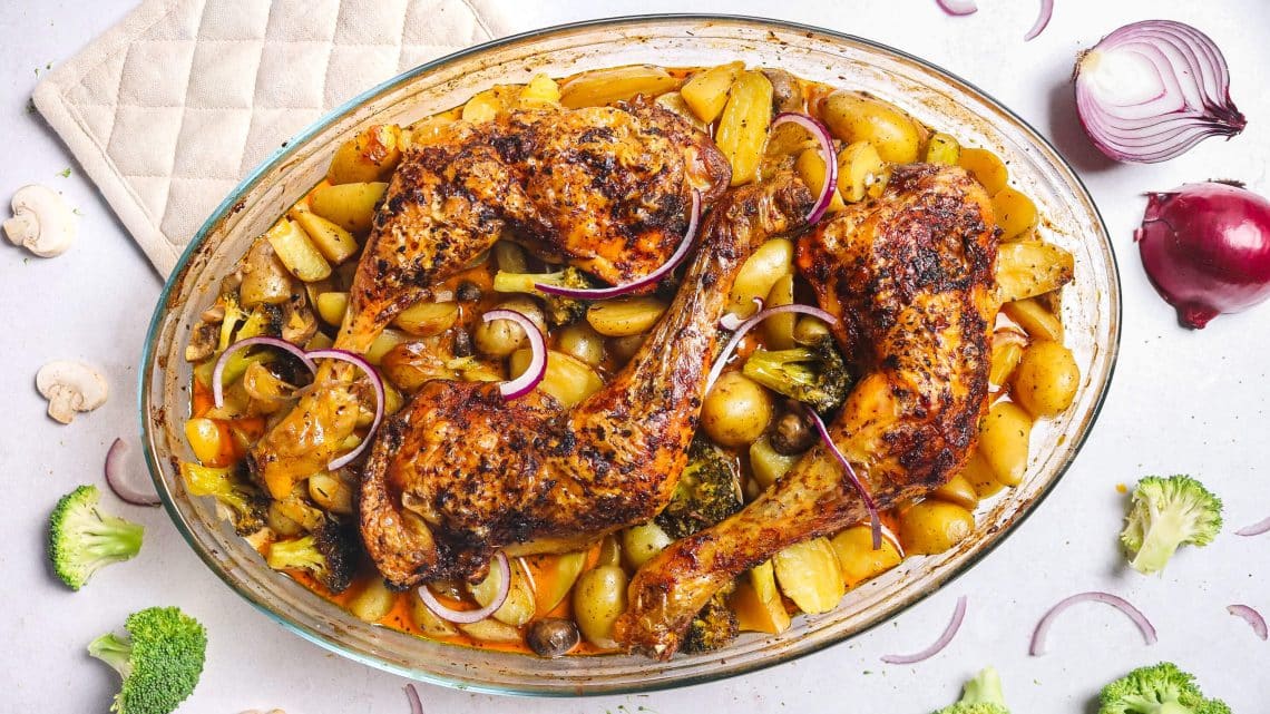 Poulet, pommes de terre et brocoli en sauce aux champignons (one pot au four) H