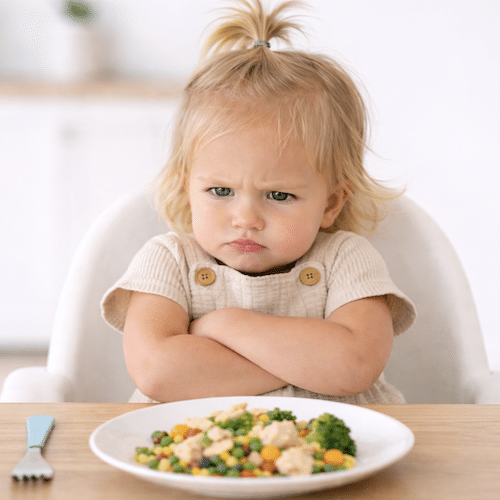Mon enfant refuse de manger : comment faire ? 🤷
