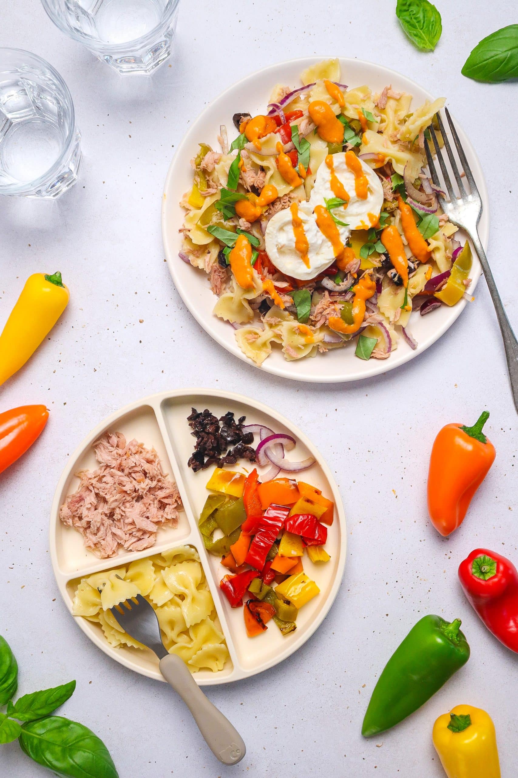 Salade de pâtes au thon et poivrons grillés 