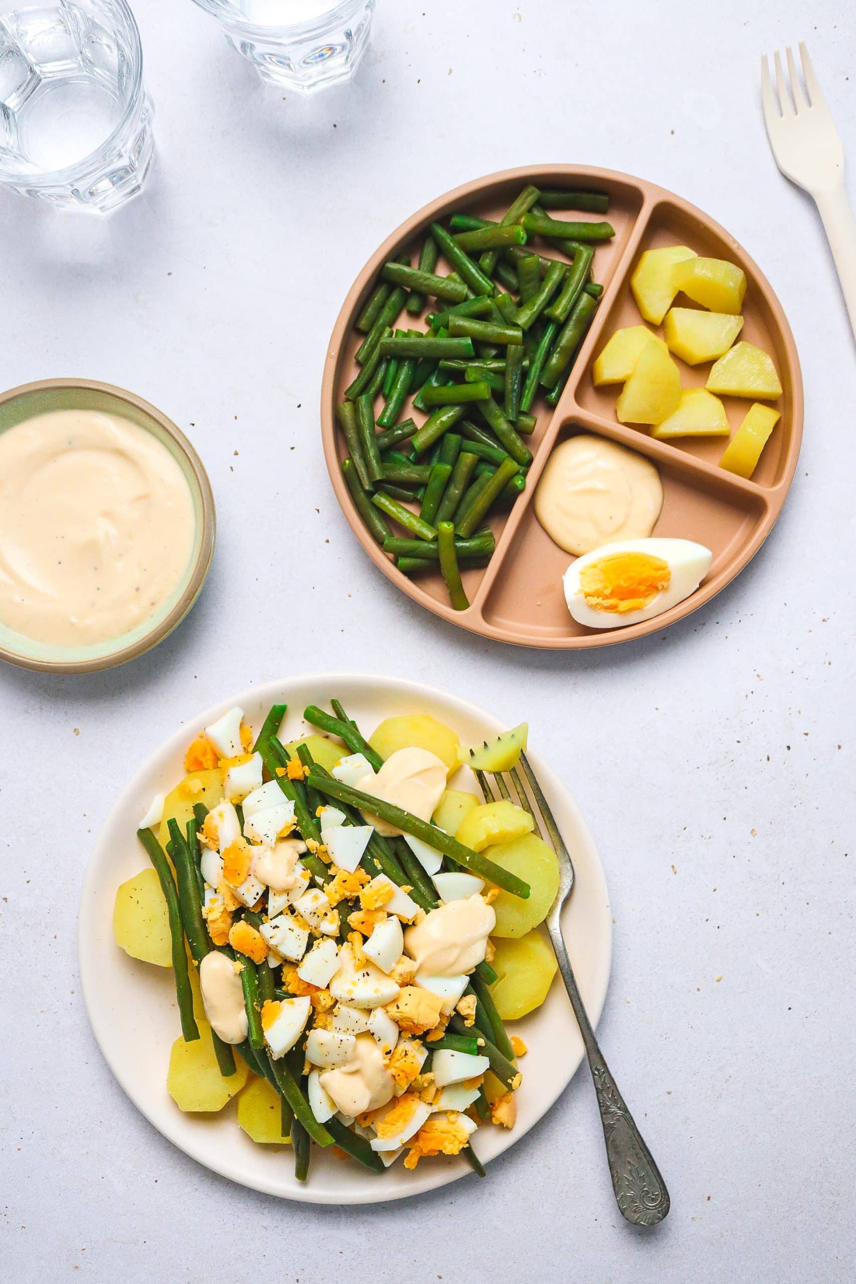 Salade de pommes de terre, haricots verts et mayonnaise à l’oeuf dur