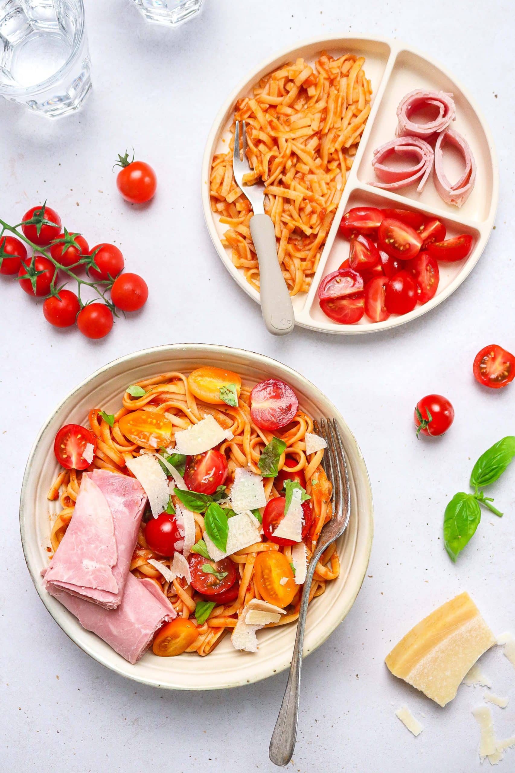 Pâtes à la sauce tomate et jambon