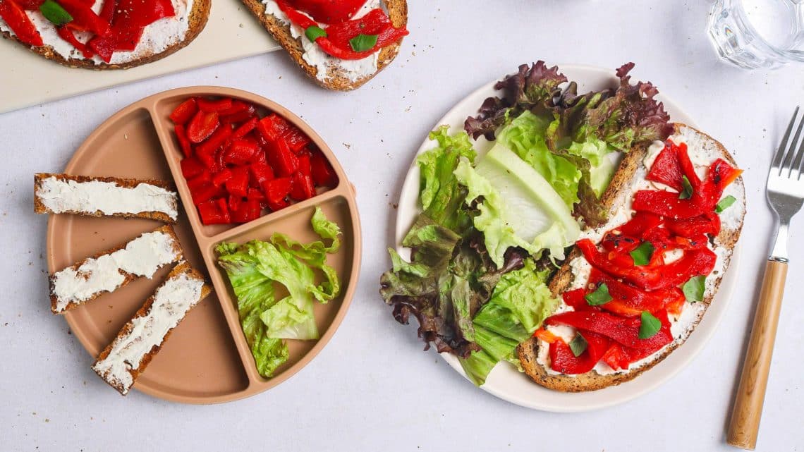 Tartines aux poivrons grillés et fromage frais H